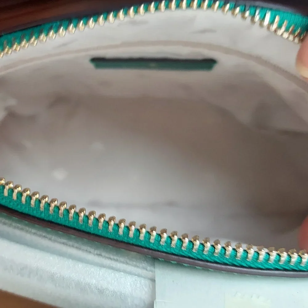 NWT KATE SPADE KALI SMOOTH LEATHER SMALL DOME CROSSBODY (WINTERGREEN)